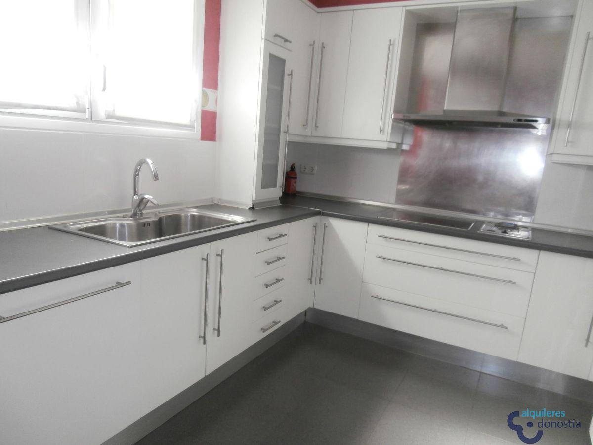 For rent of flat in Donostia-San Sebastián