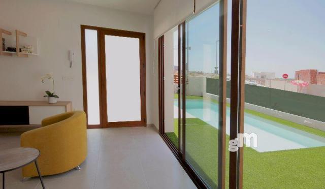 For sale of villa in Benijófar
