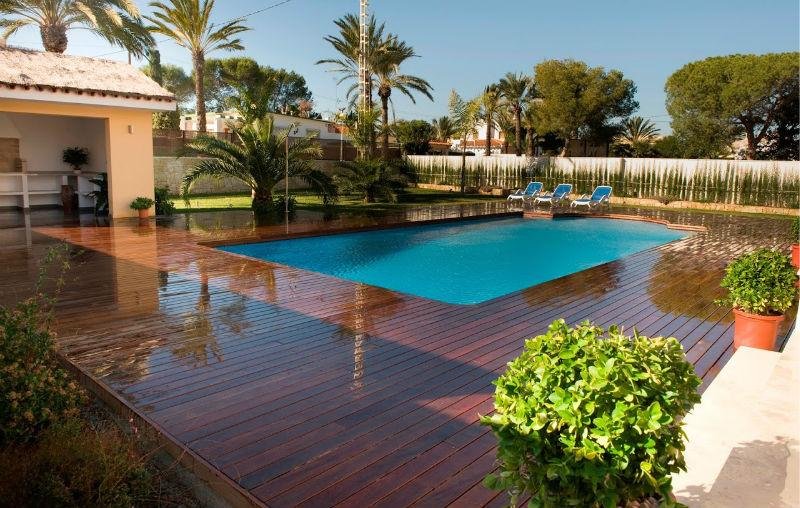 For sale of villa in Orihuela Costa