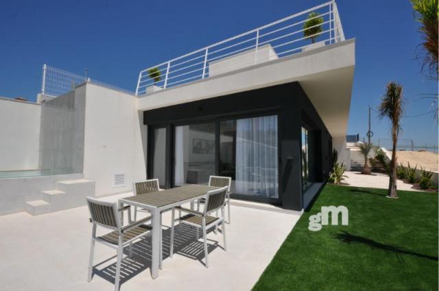 For sale of villa in San Miguel de Salinas