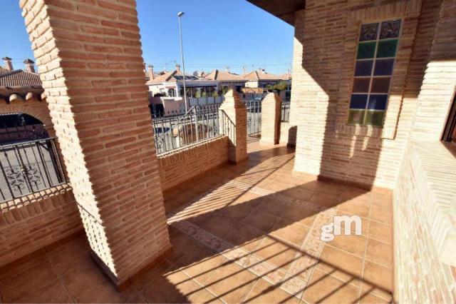 Venta de chalet en Los Montesinos