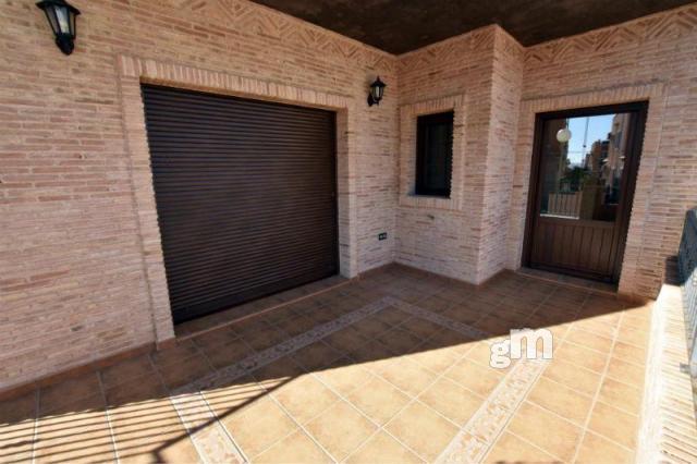 Venta de chalet en Los Montesinos