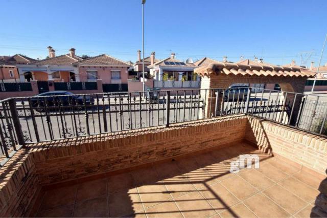 Venta de chalet en Los Montesinos