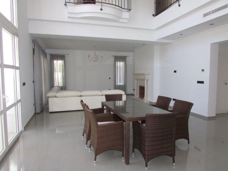 Zu verkaufen von villa in
 Orihuela Costa