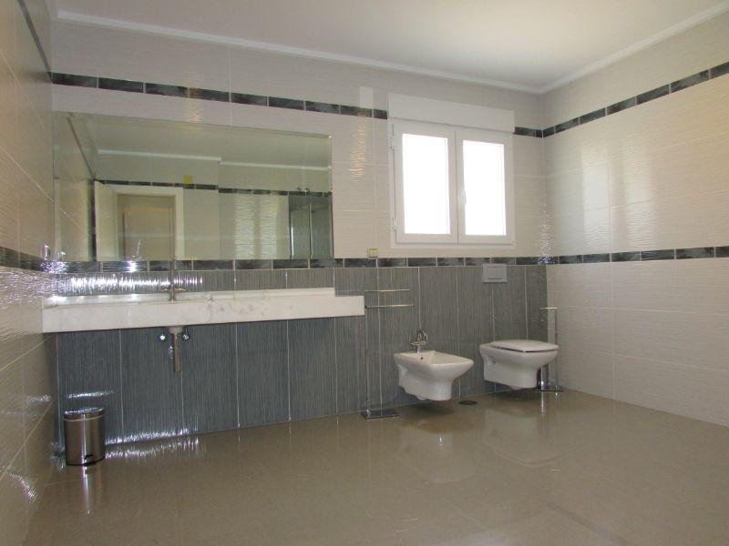 Zu verkaufen von villa in
 Orihuela Costa