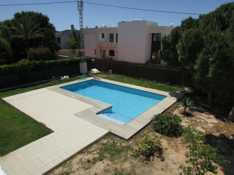 For sale of villa in Orihuela Costa