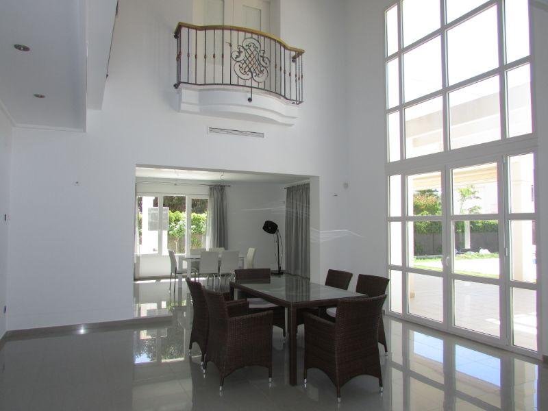 Zu verkaufen von villa in
 Orihuela Costa