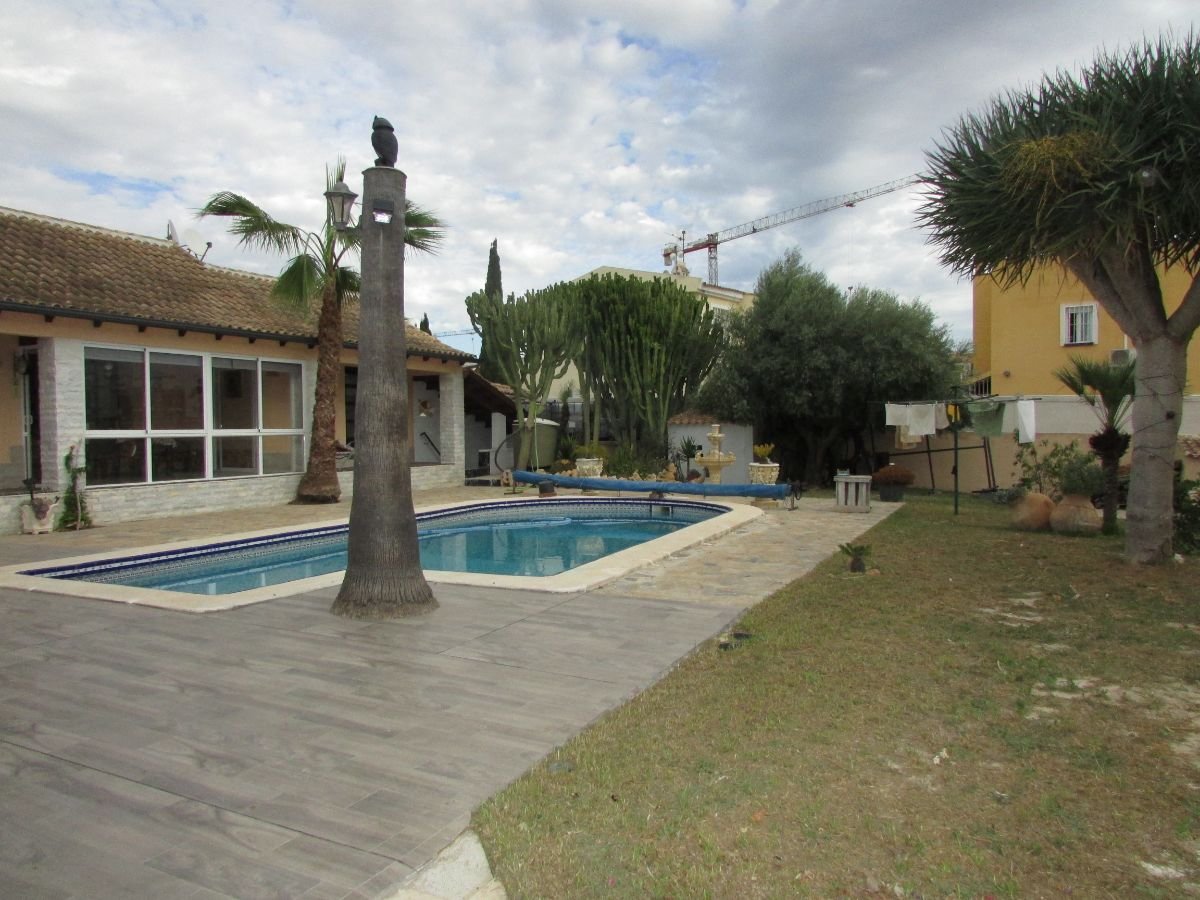 Salg av villa i Orihuela Costa