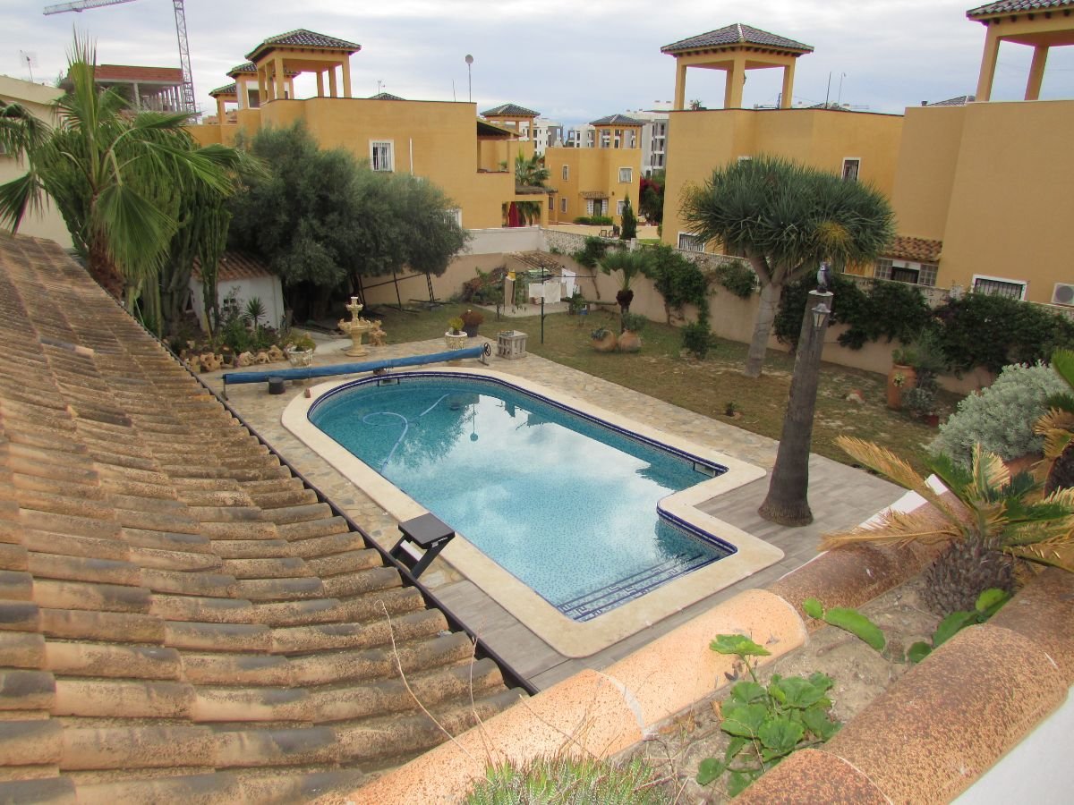 Salg av villa i Orihuela Costa