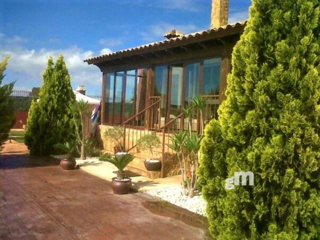 For sale of villa in Catral