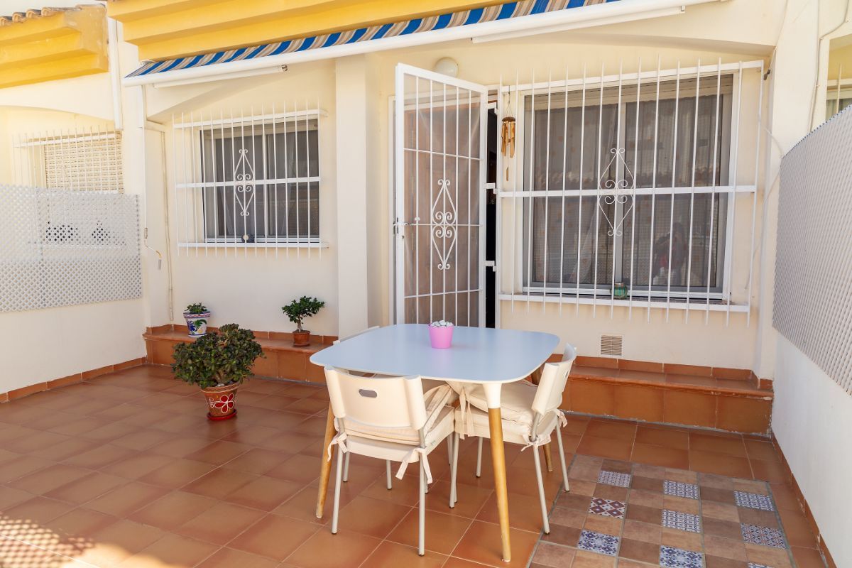 For sale of chalet in Orihuela Costa
