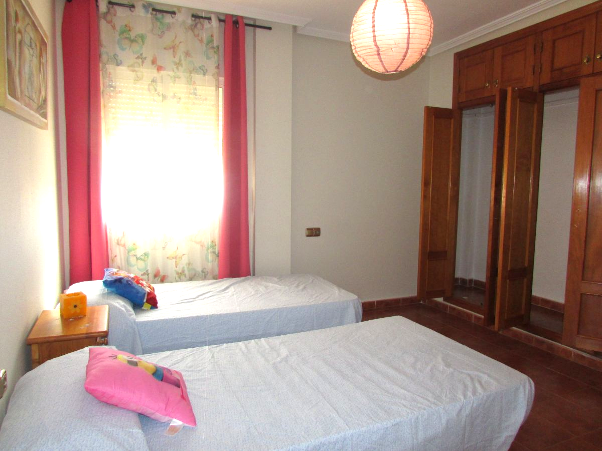 Zu verkaufen von chalet in
 Orihuela Costa