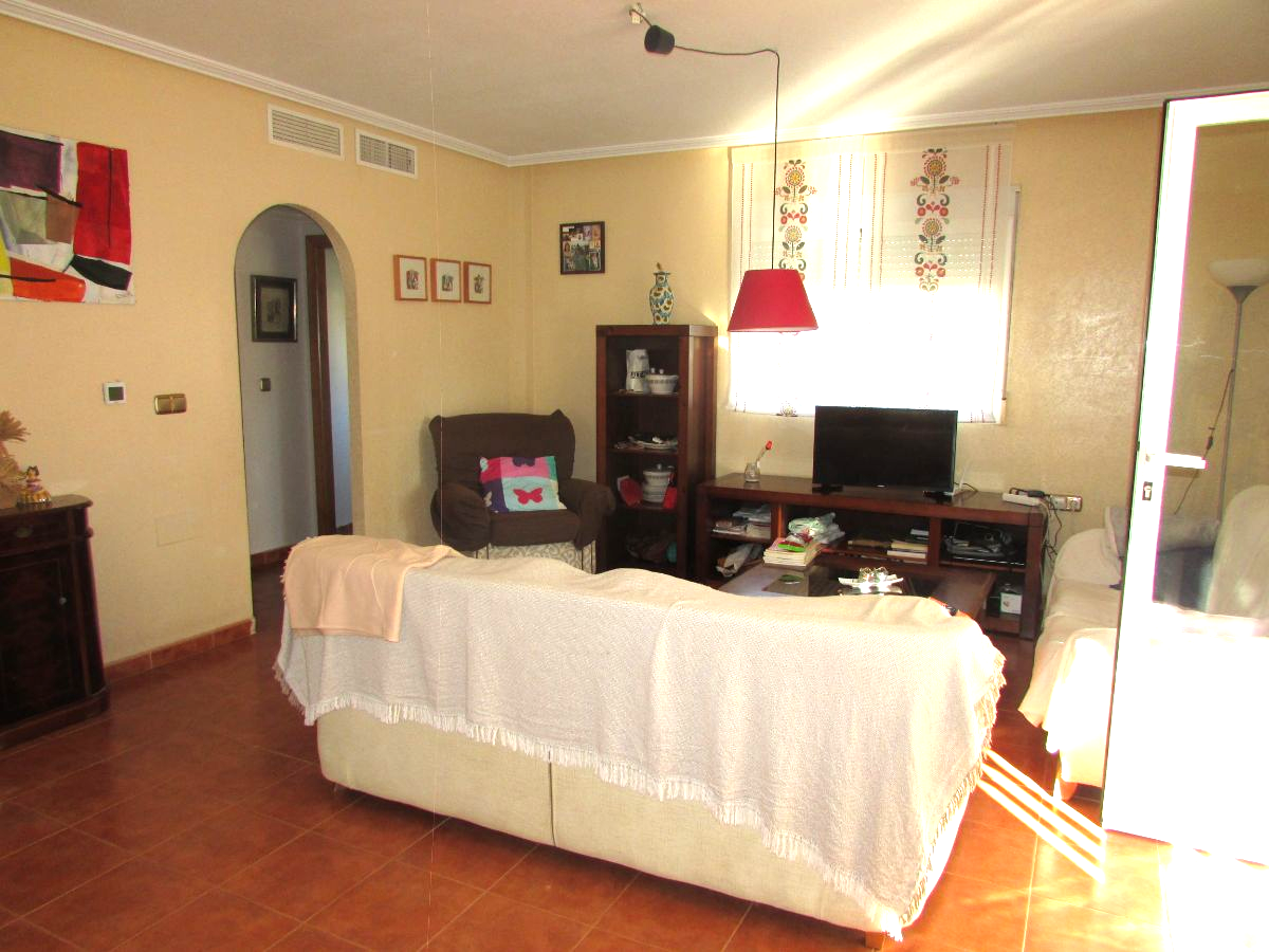 Zu verkaufen von chalet in
 Orihuela Costa