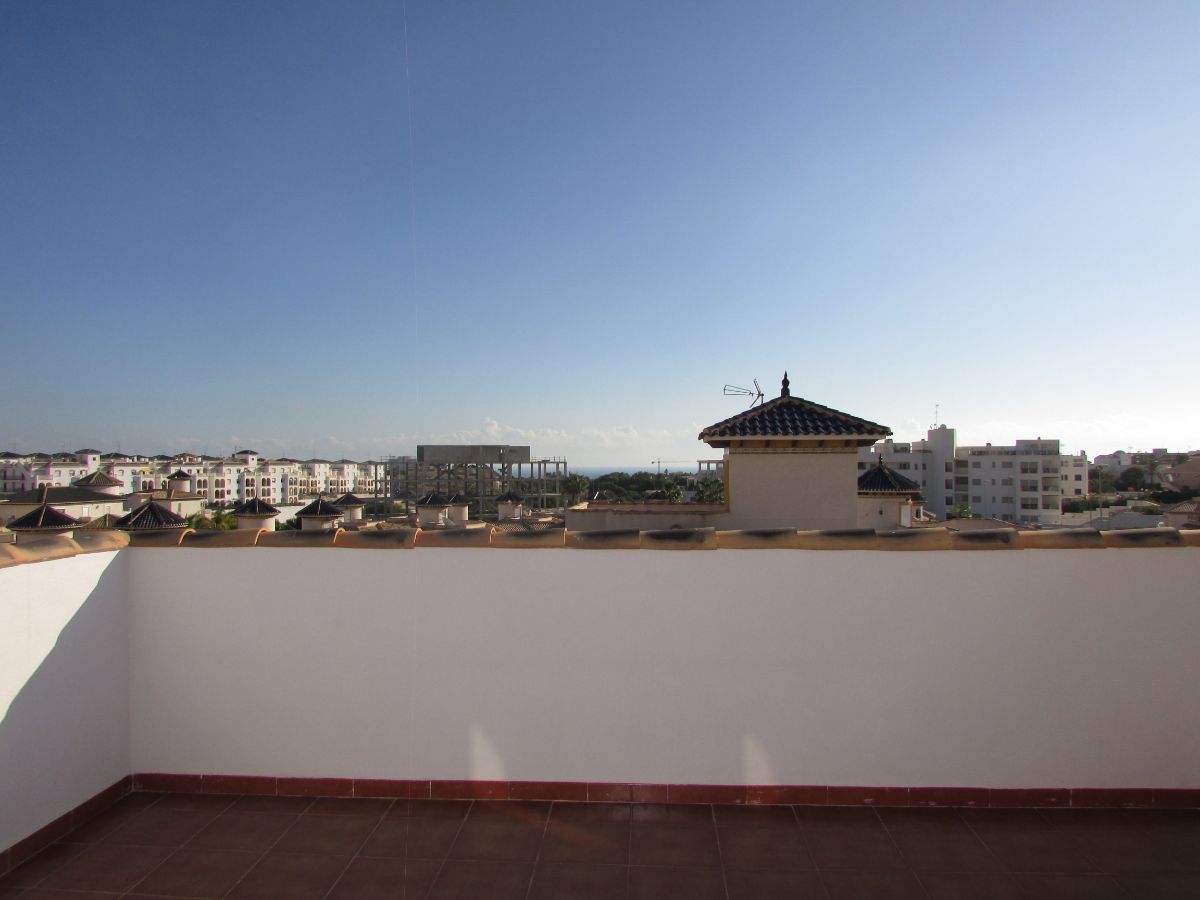 Zu verkaufen von chalet in
 Orihuela Costa