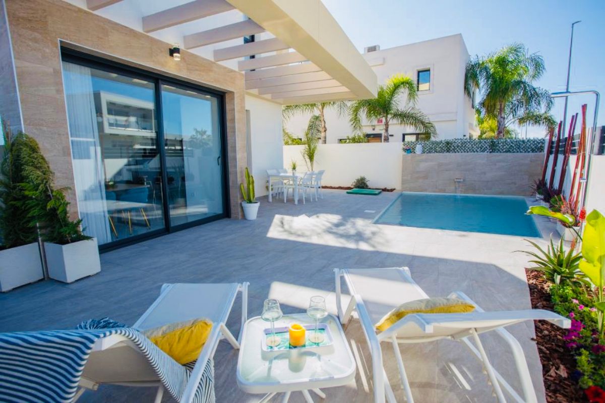 Venta de chalet en Los Montesinos Venta de chalet en Los Montesinos