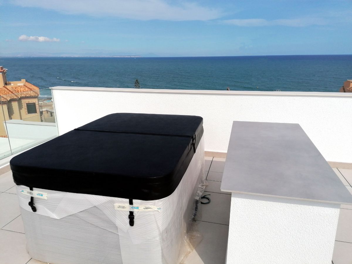 For sale of chalet in Torrevieja