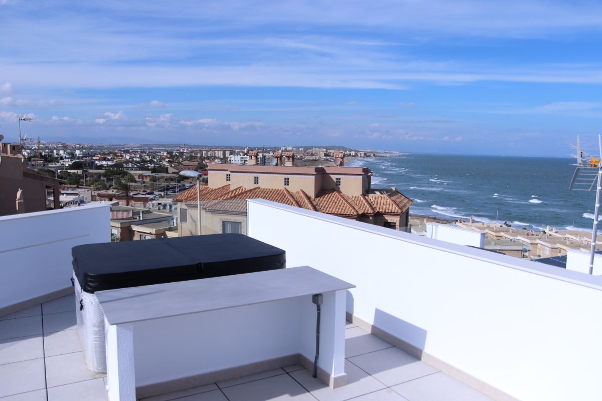 For sale of chalet in Torrevieja