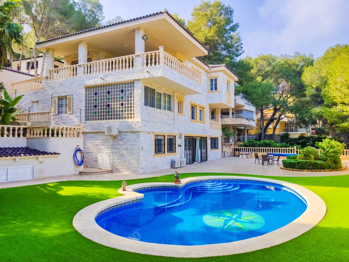 Venta de chalet en Orihuela Costa