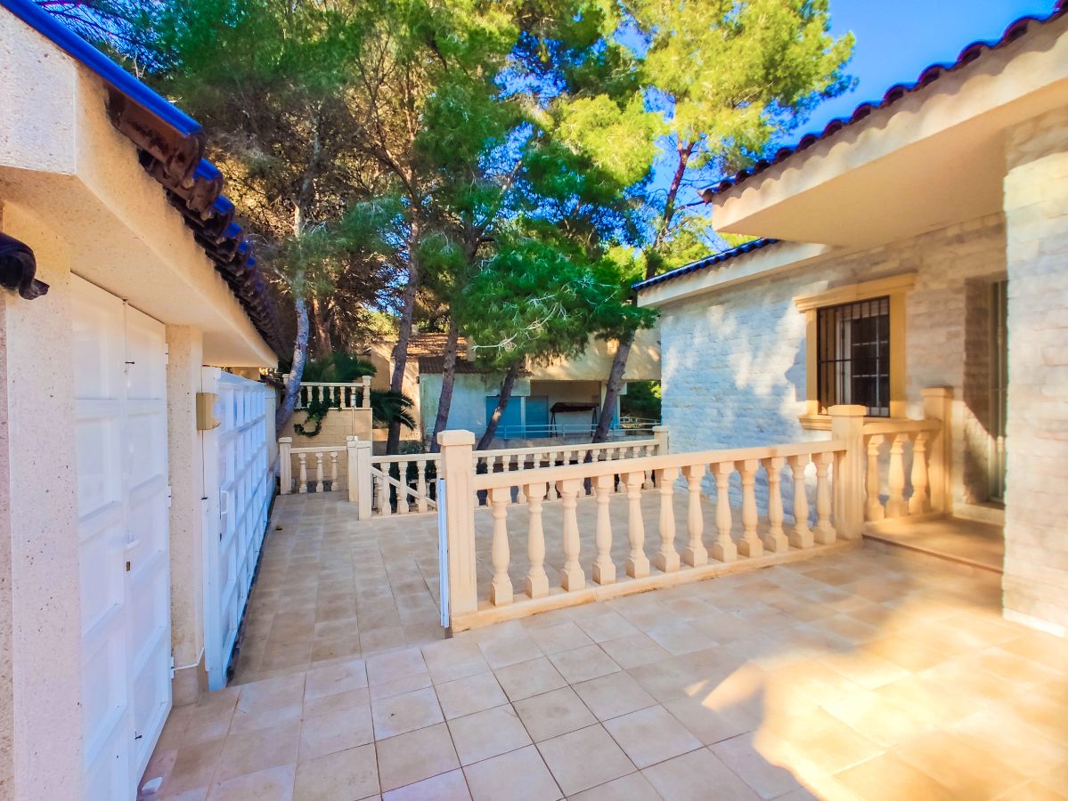 For sale of chalet in Orihuela Costa
