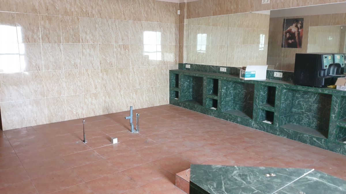 Venta de local comercial en La Mata