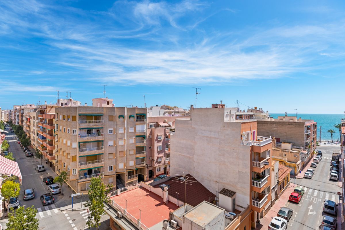 For sale of penthouse in Torrevieja