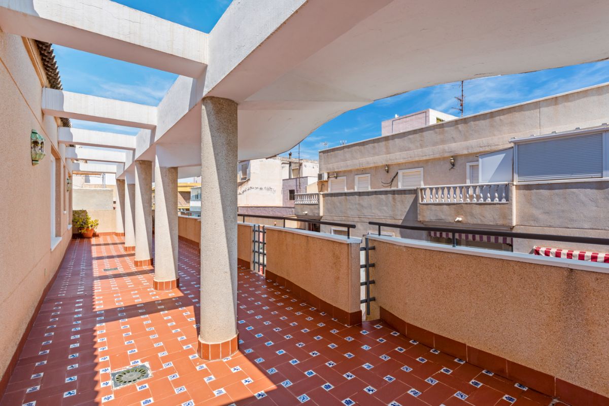 For sale of penthouse in Torrevieja