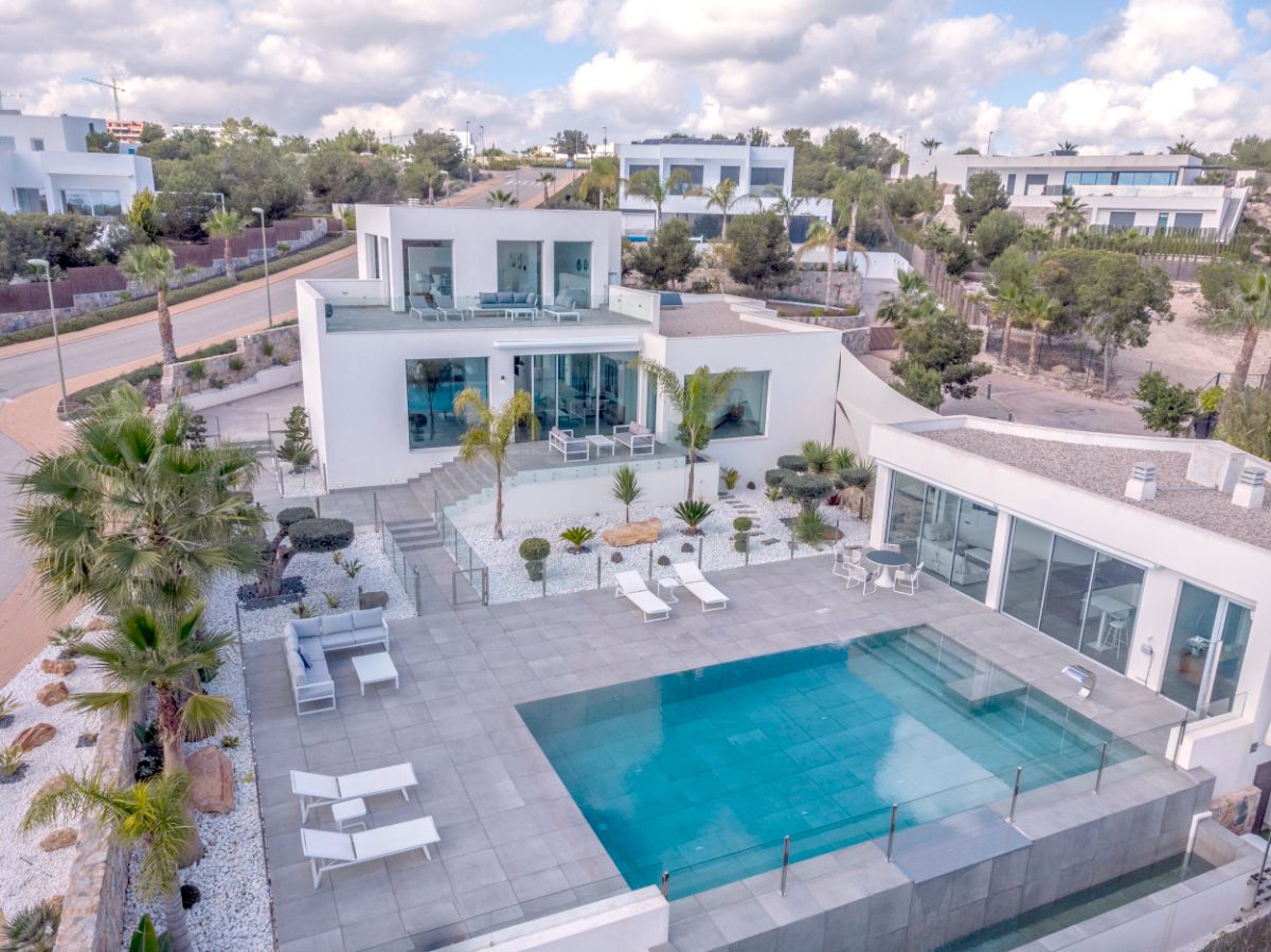 Venta de villa en Orihuela Costa