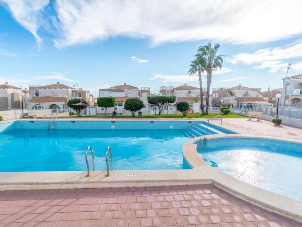 For sale of bungalow in Torrevieja