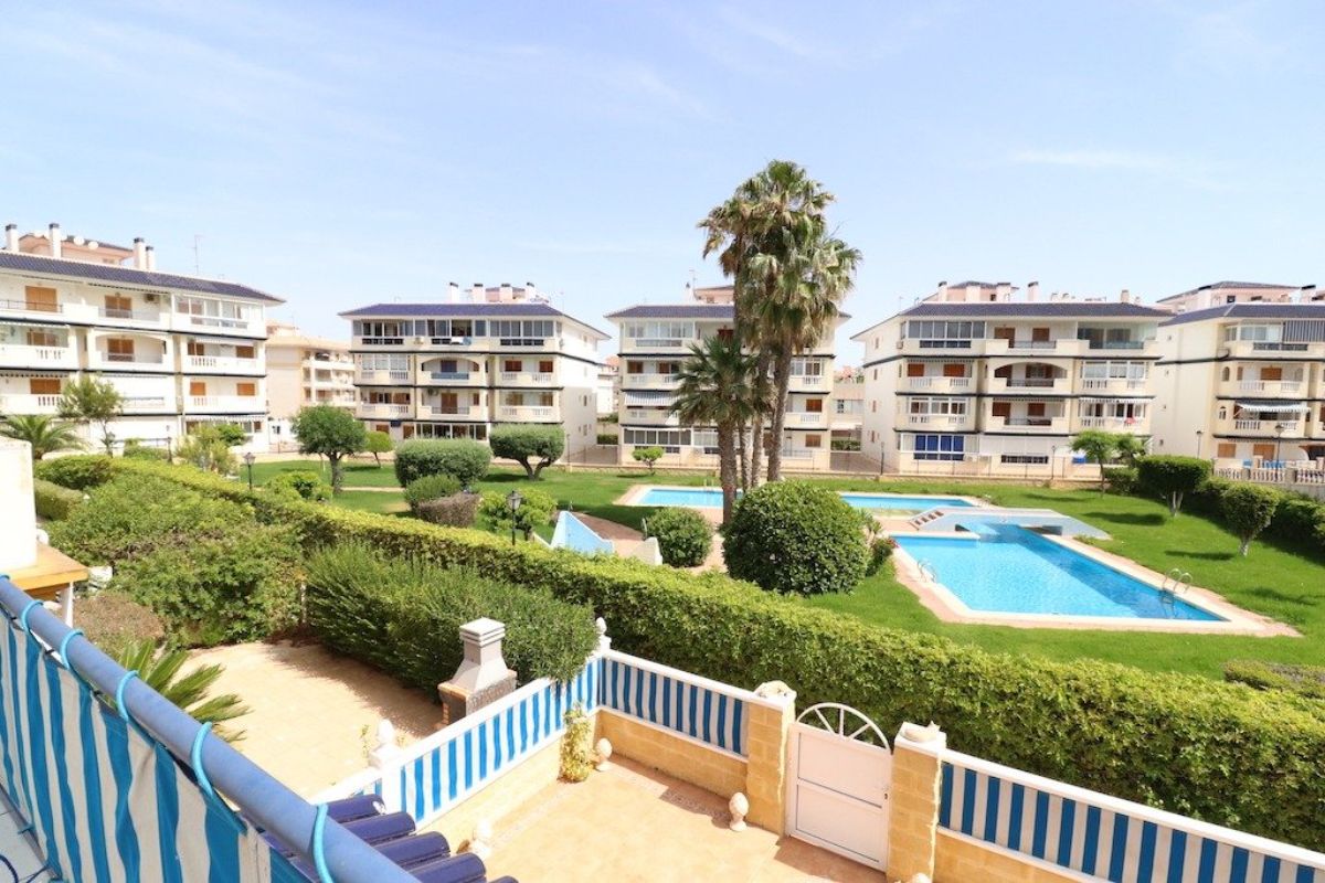 For sale of duplex in Torrevieja