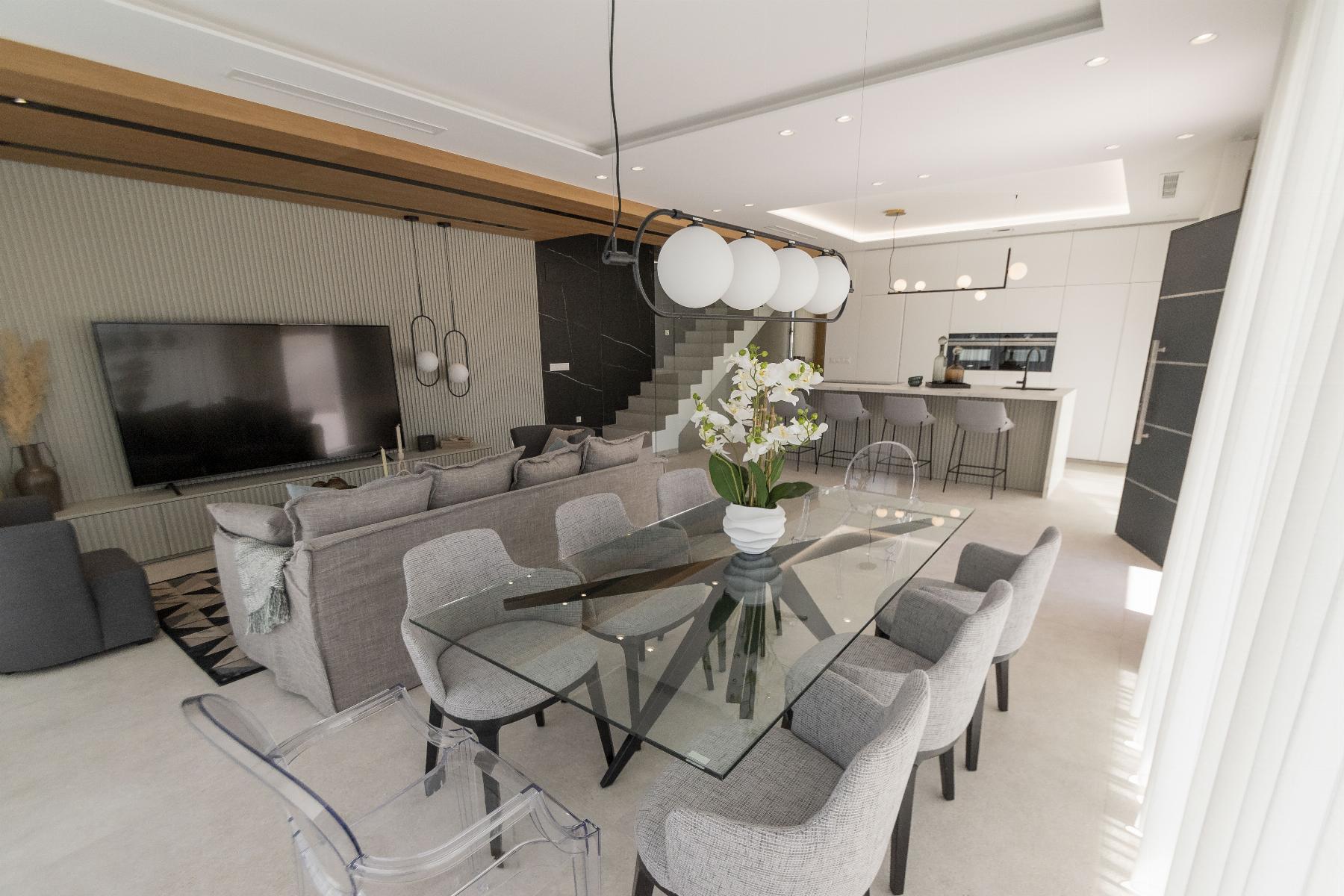 For sale of villa in Orihuela Costa