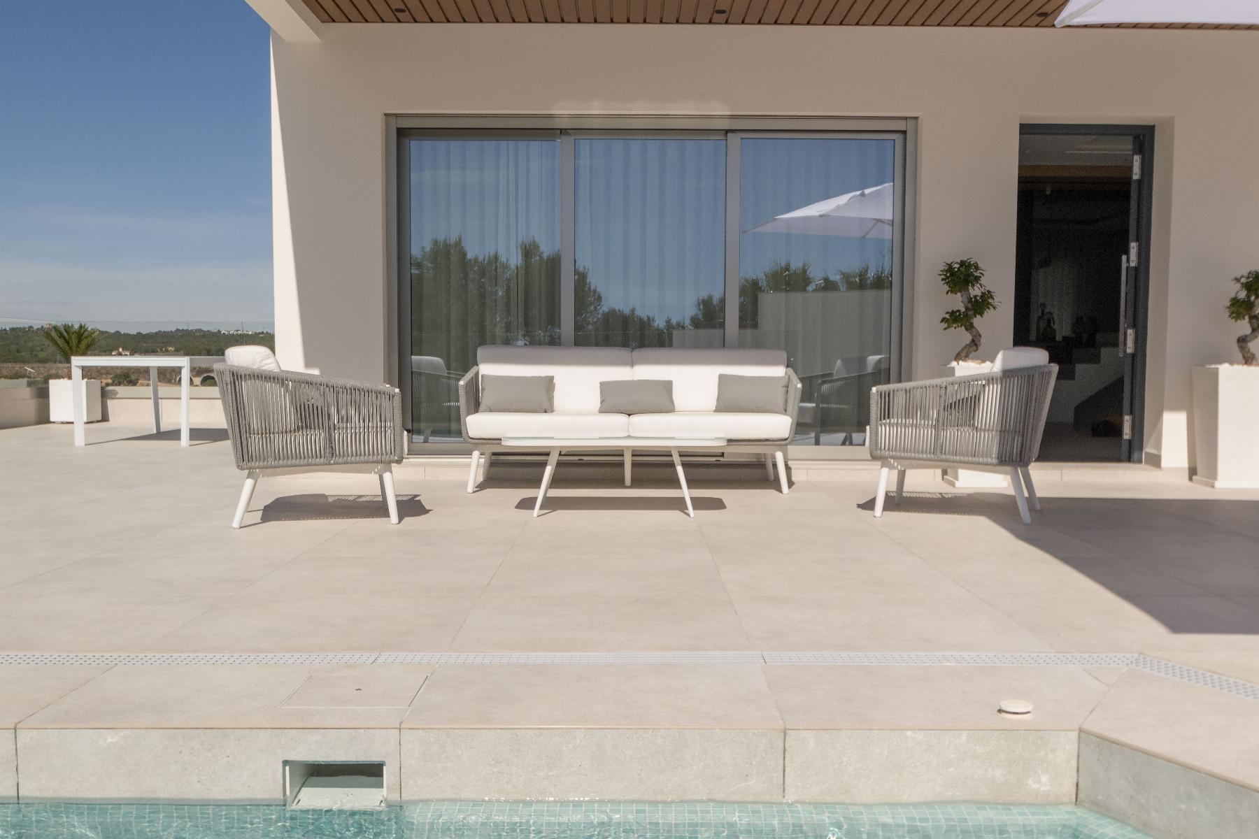 For sale of villa in Orihuela Costa