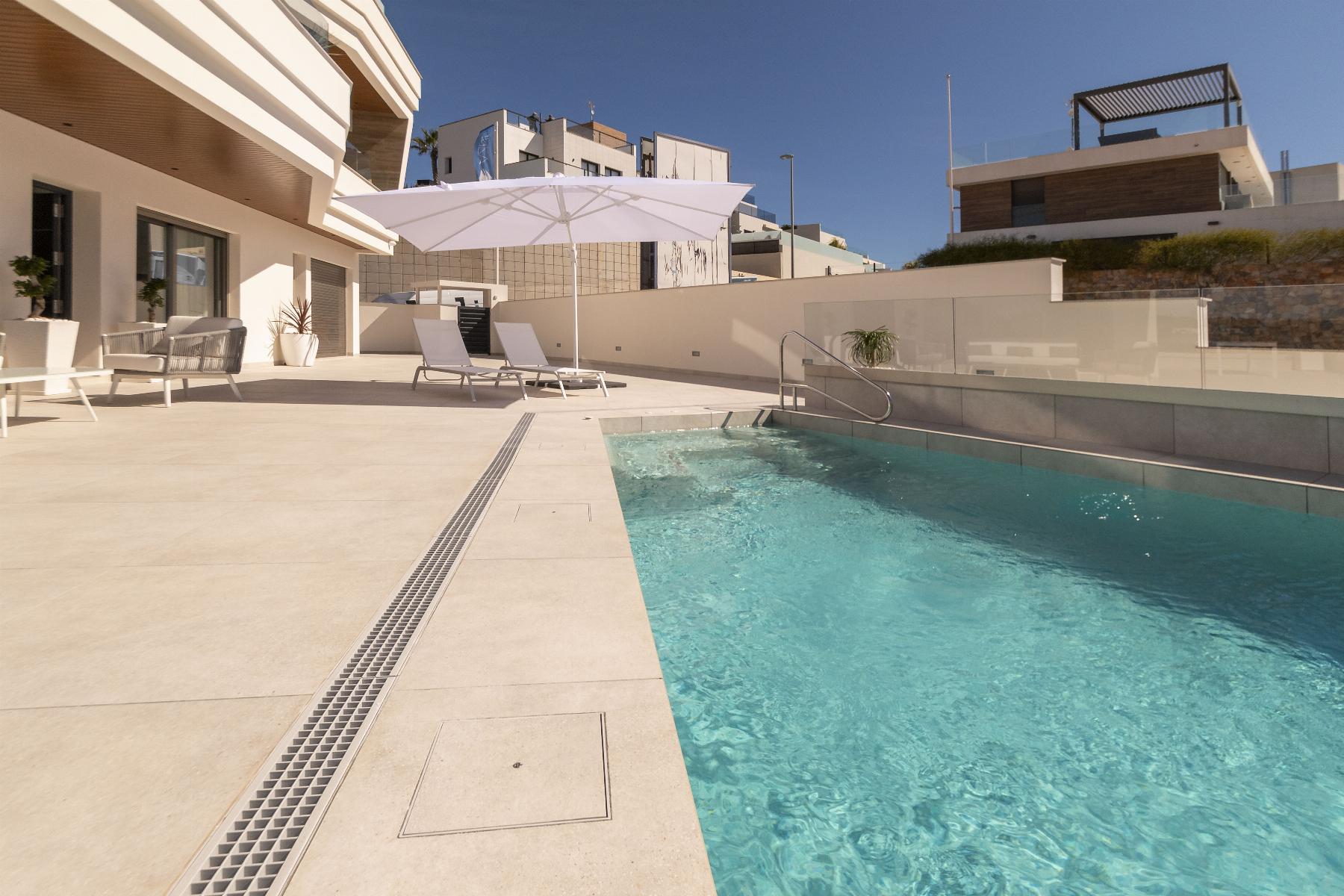 For sale of villa in Orihuela Costa
