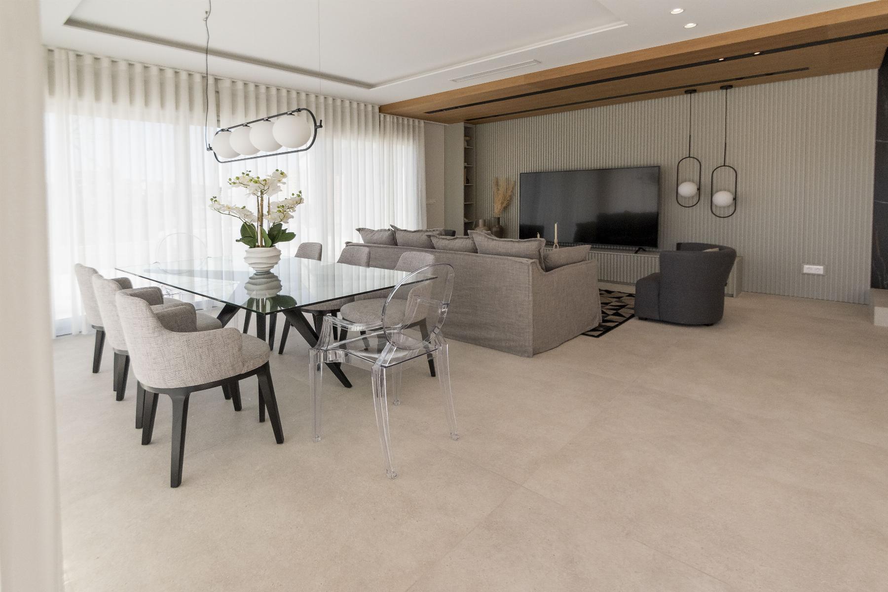 For sale of villa in Orihuela Costa
