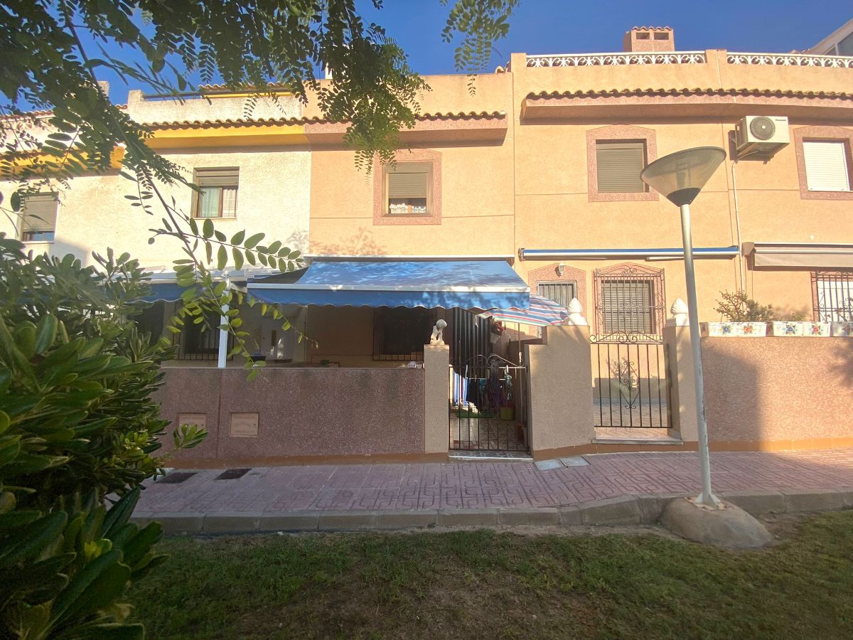 For sale of duplex in La Mata