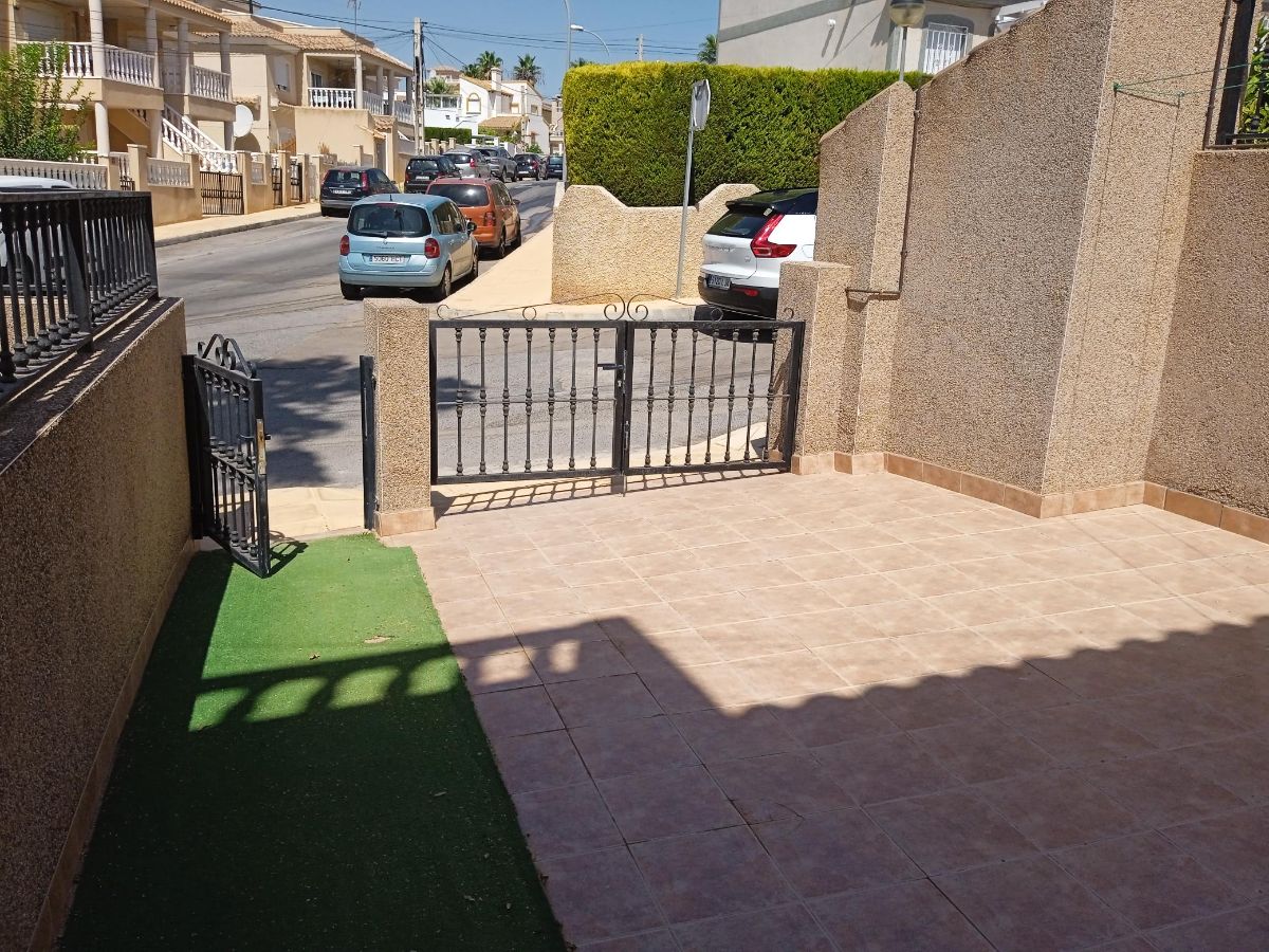 For sale of chalet in San Miguel de Salinas