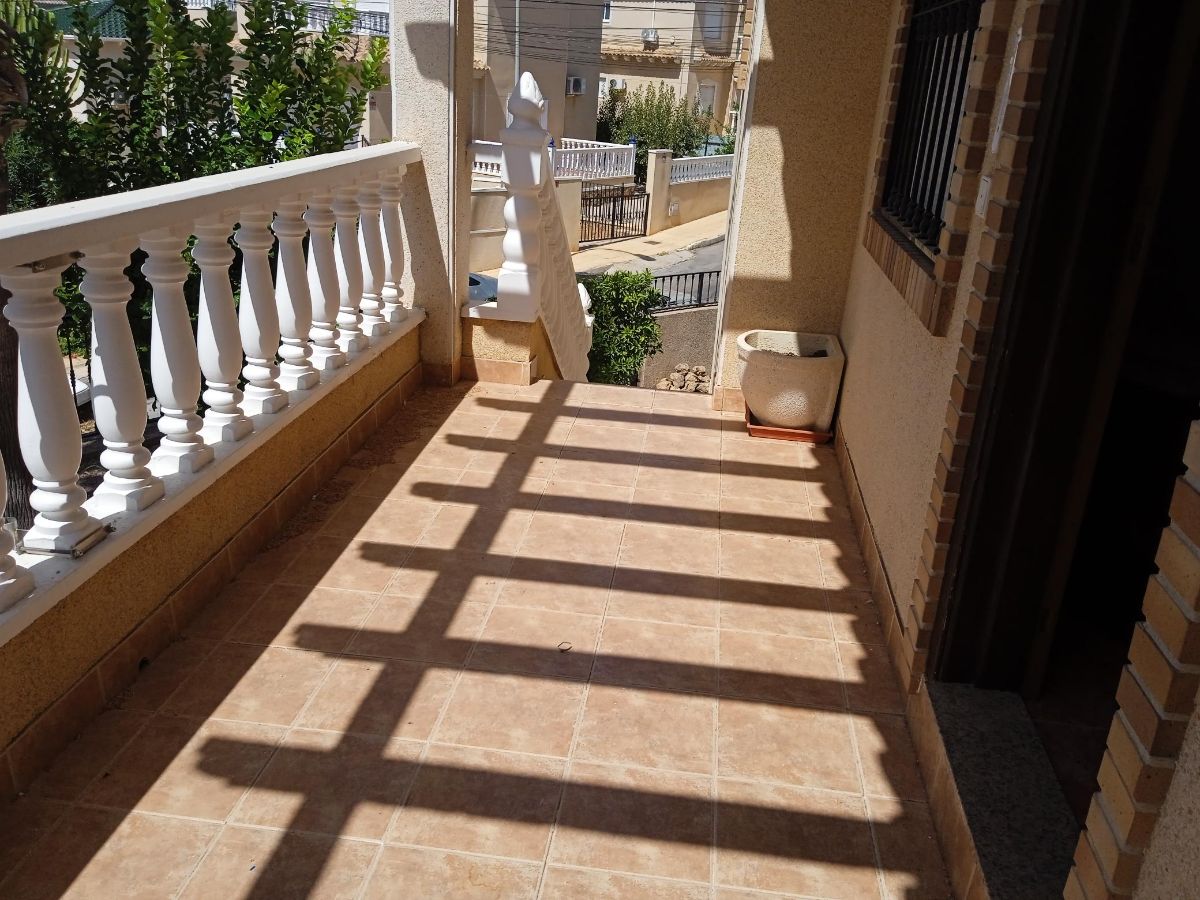 For sale of chalet in San Miguel de Salinas