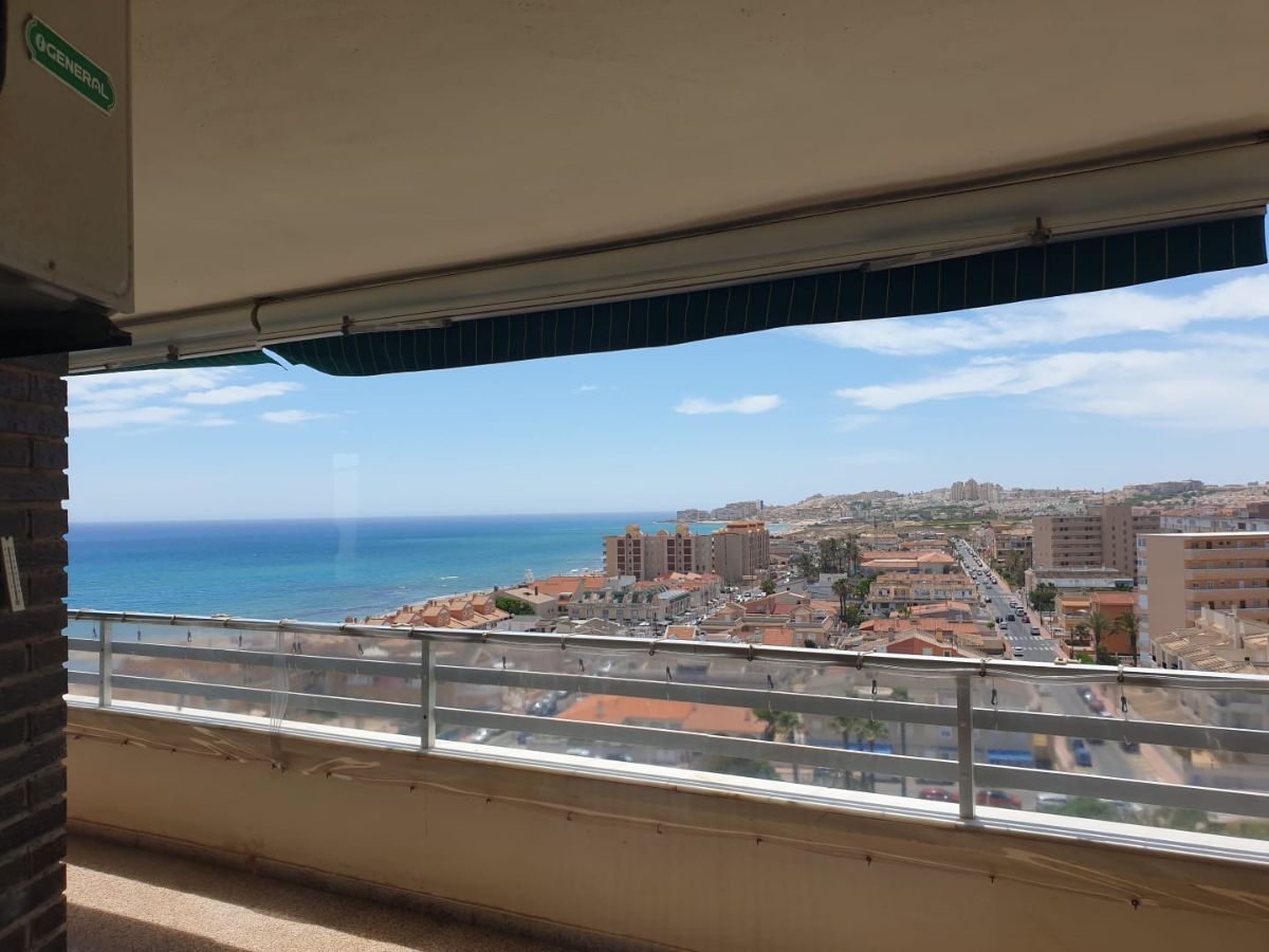 For sale of penthouse in Torrevieja