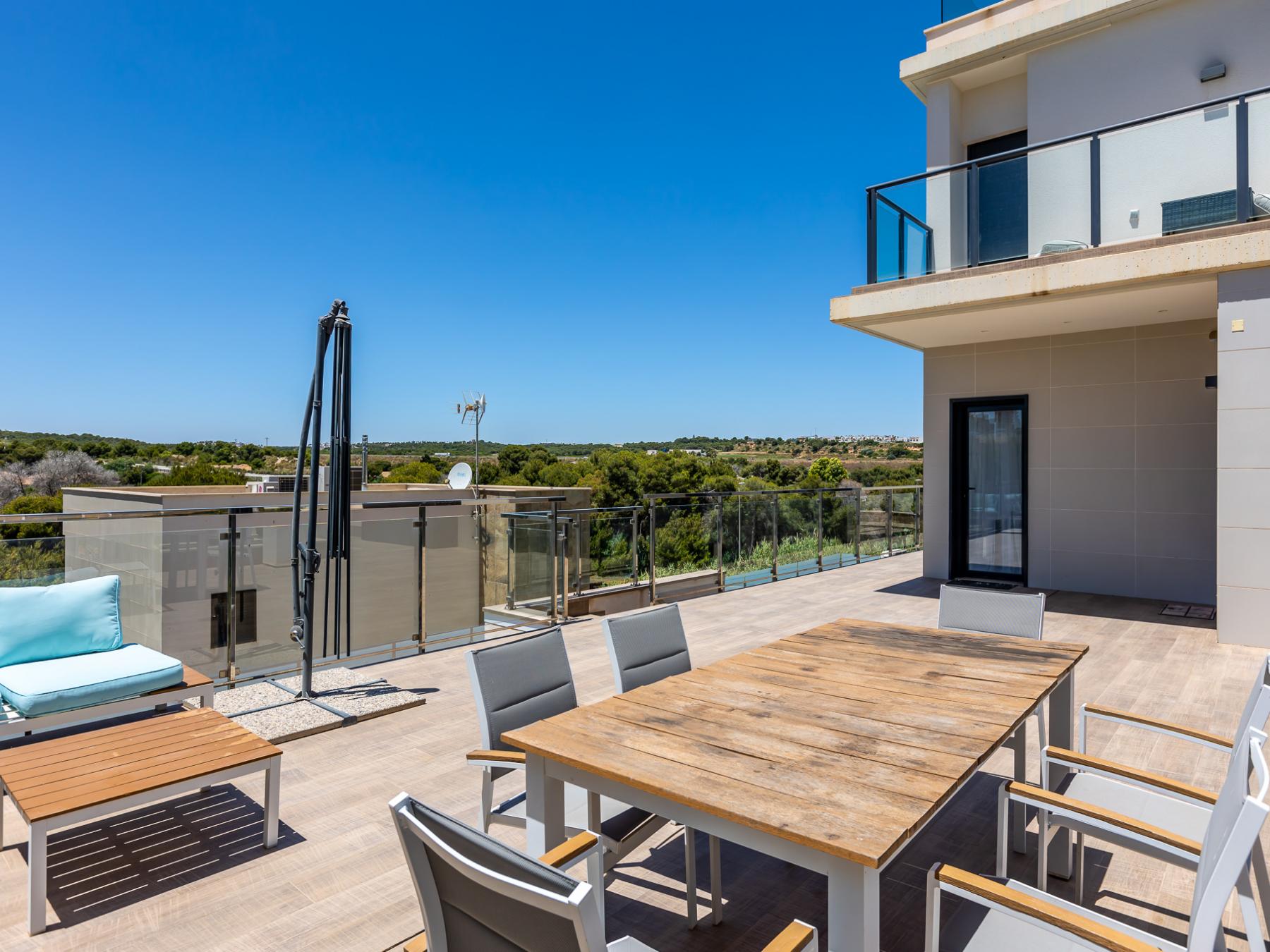 Venta de chalet en Orihuela Costa