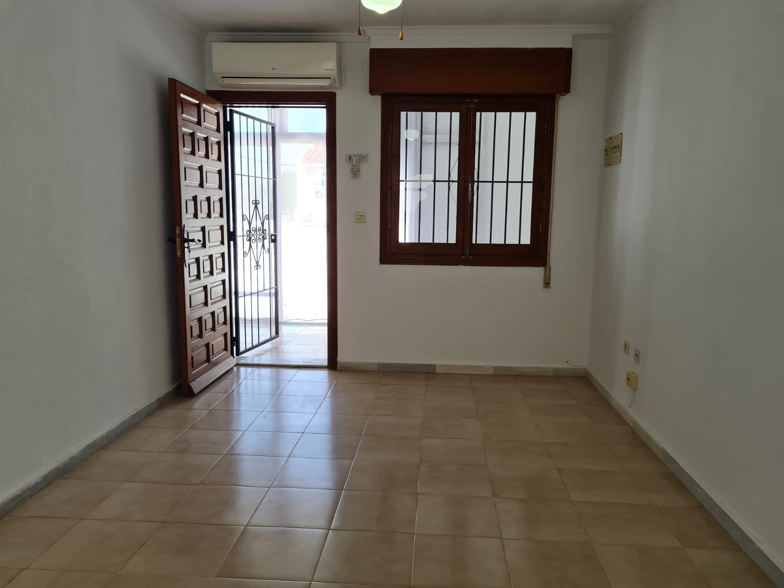For sale of chalet in Torrevieja