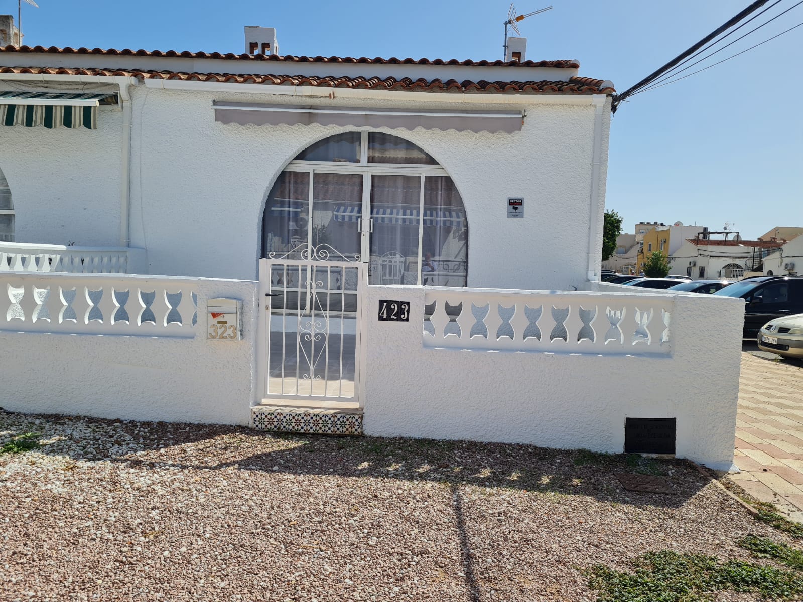 For sale of chalet in Torrevieja
