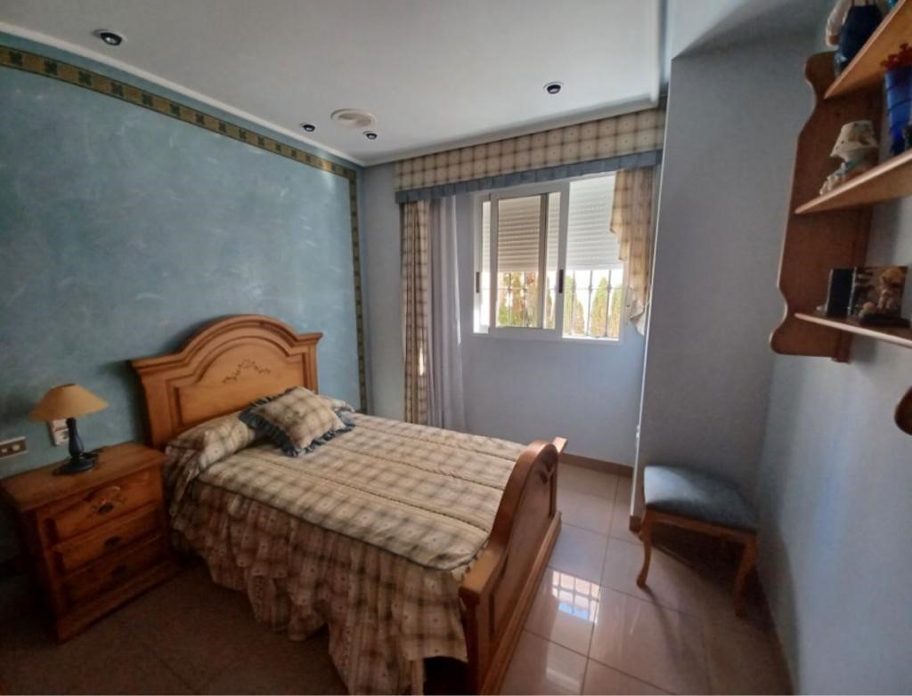 For sale of chalet in Torrevieja