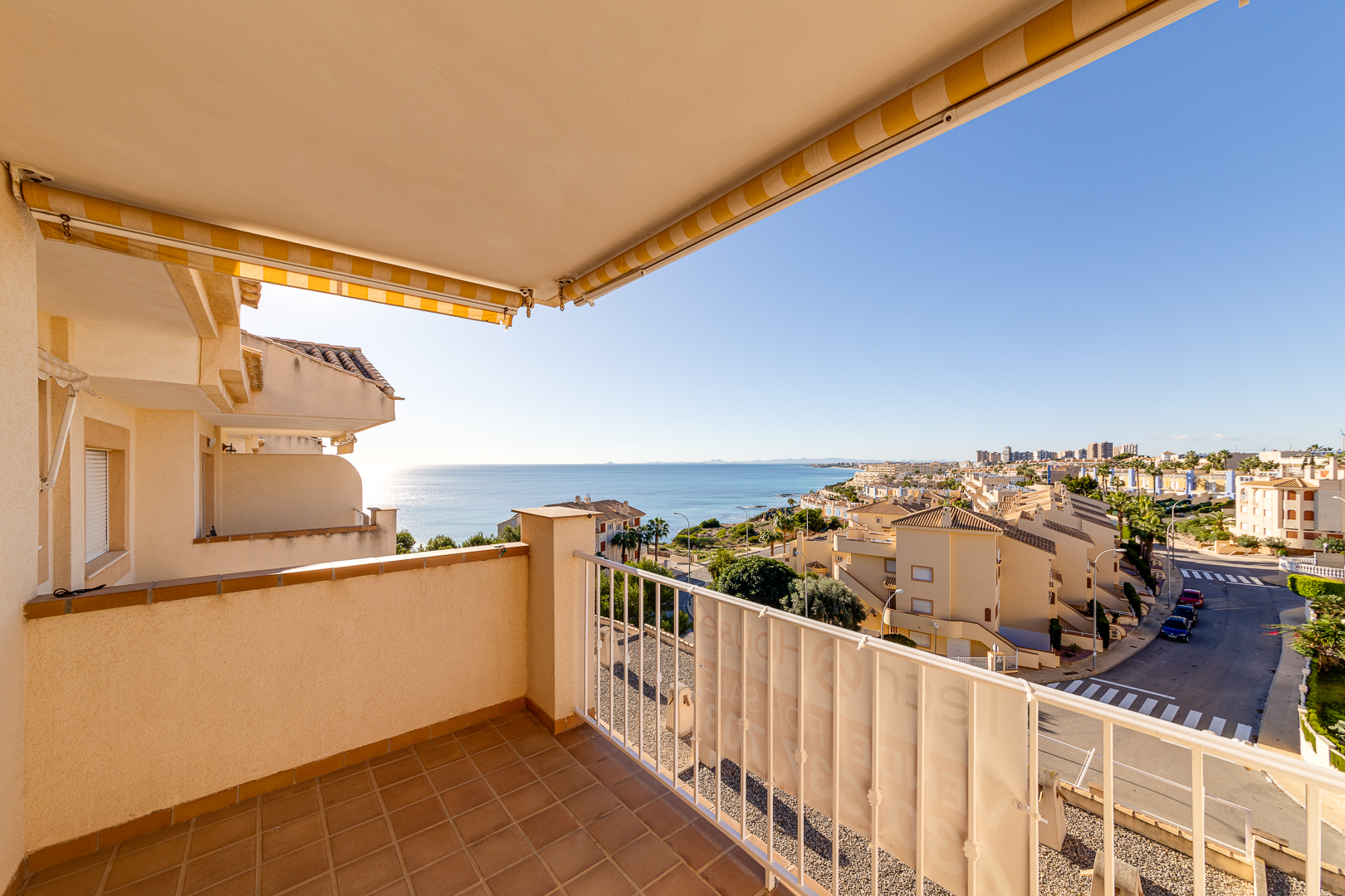 For sale of apartment in Orihuela Costa