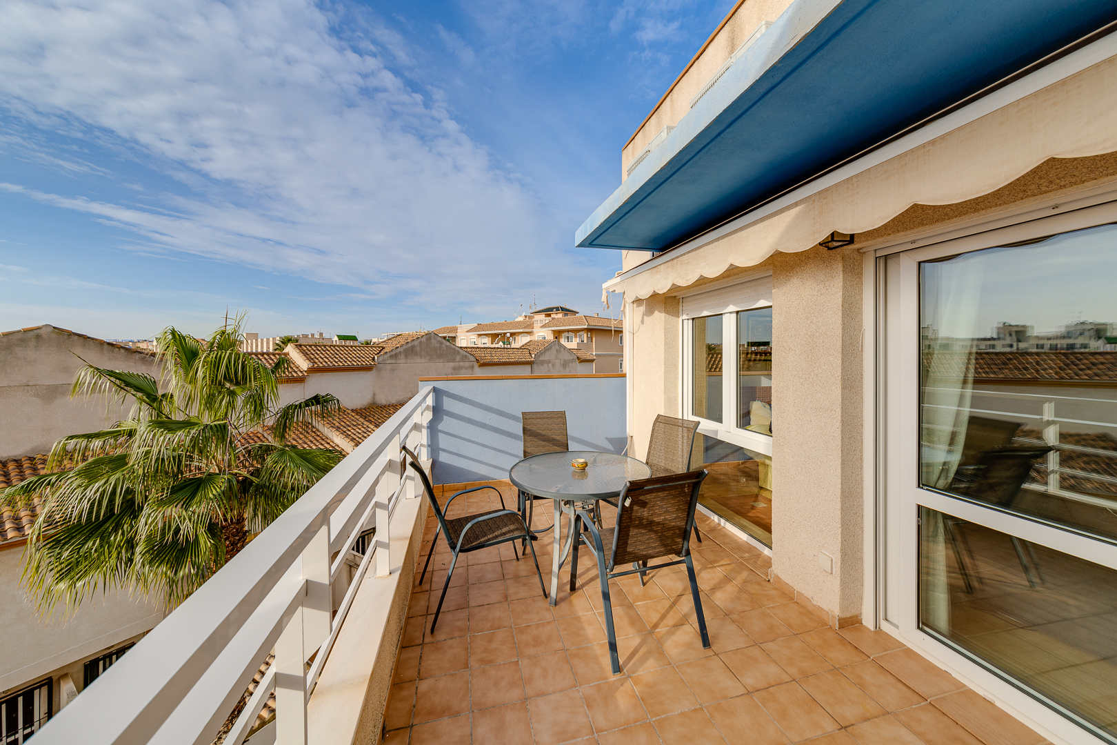 For sale of penthouse in Orihuela Costa