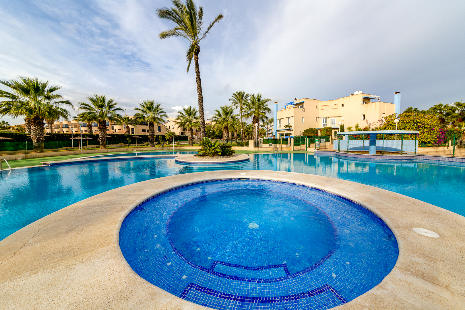 For sale of penthouse in Orihuela Costa