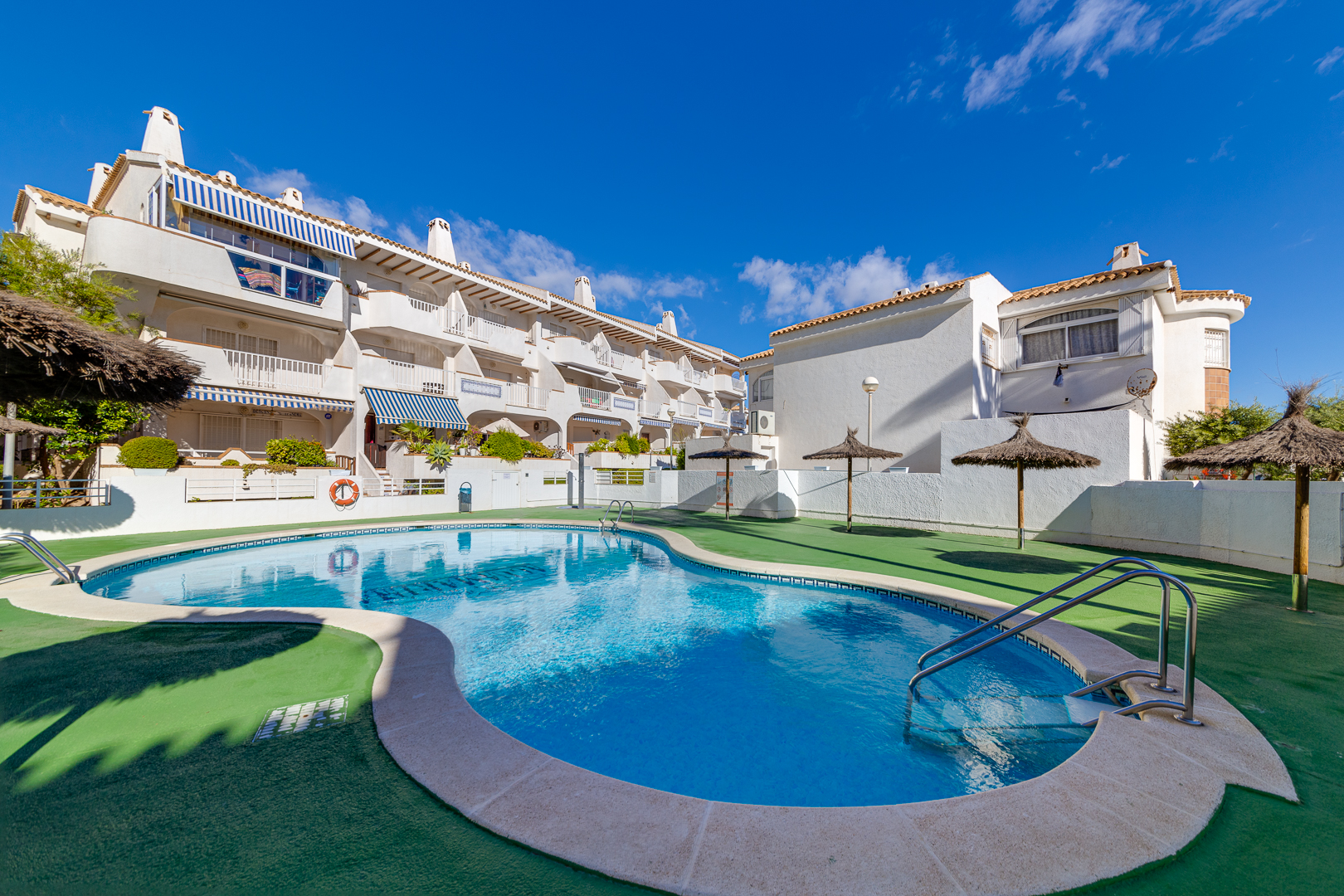For sale of apartment in Orihuela Costa