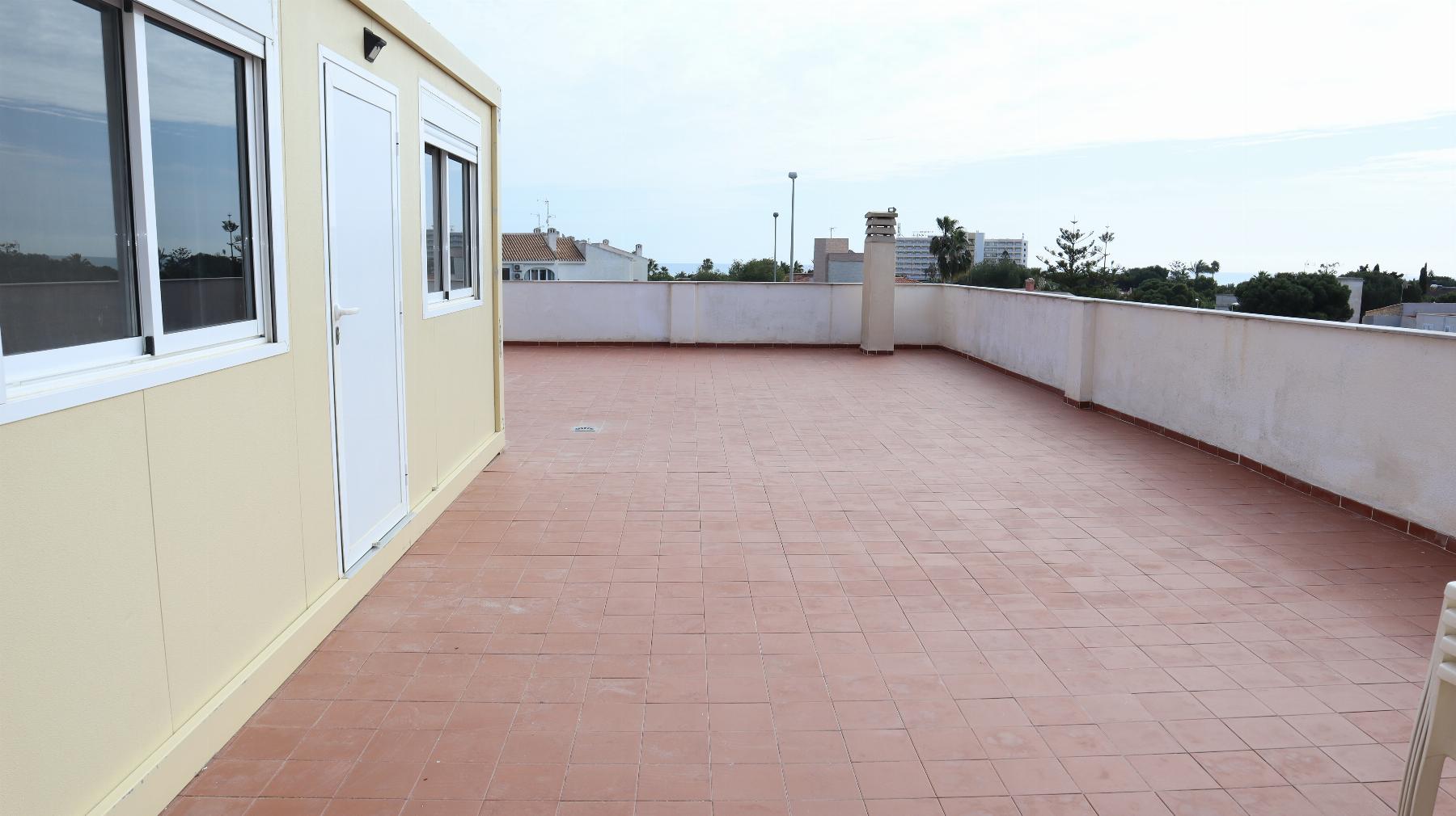 For sale of penthouse in Orihuela Costa