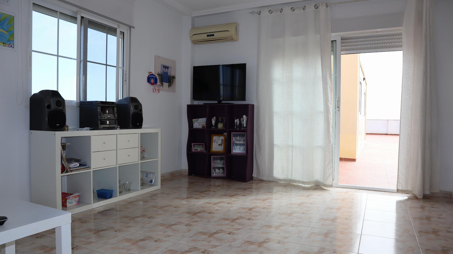 For sale of penthouse in Orihuela Costa