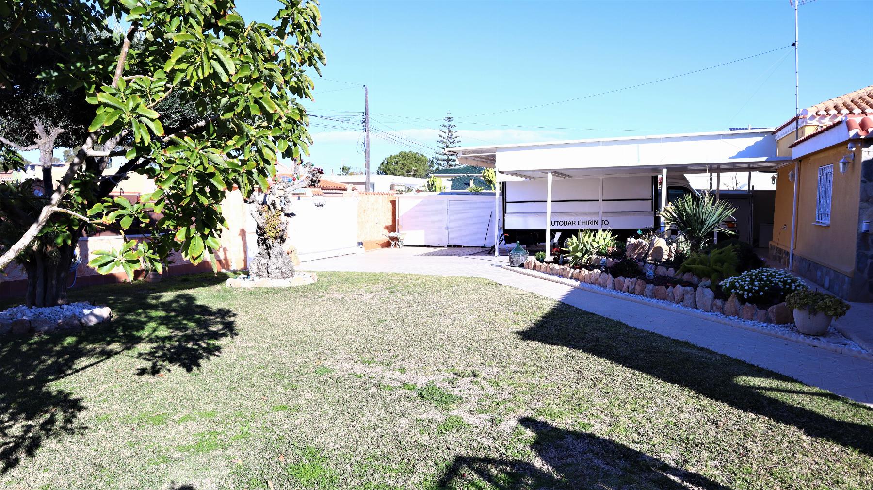 For sale of chalet in Torrevieja