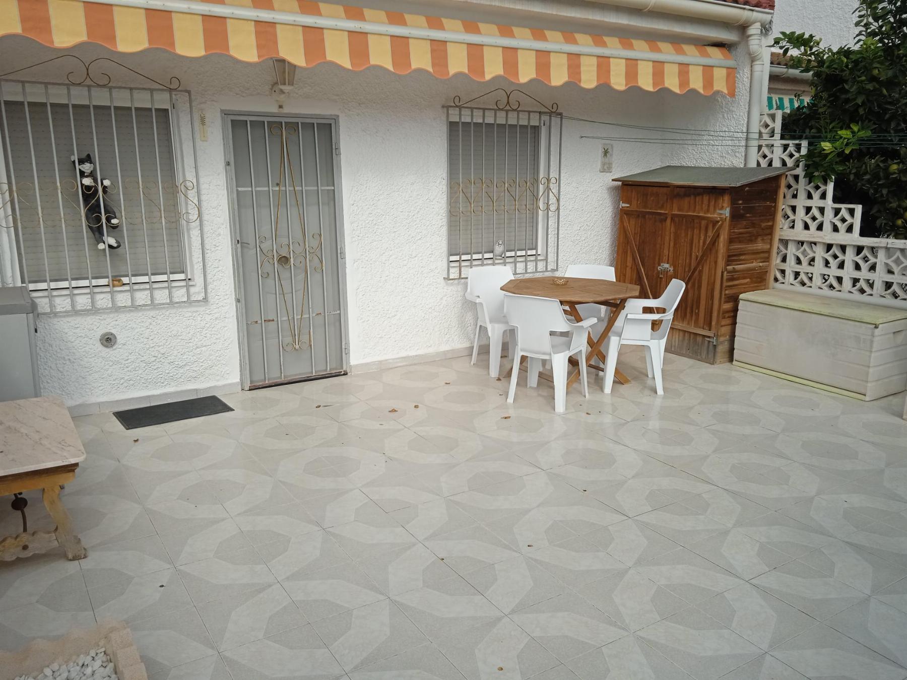 For sale of chalet in Torrevieja