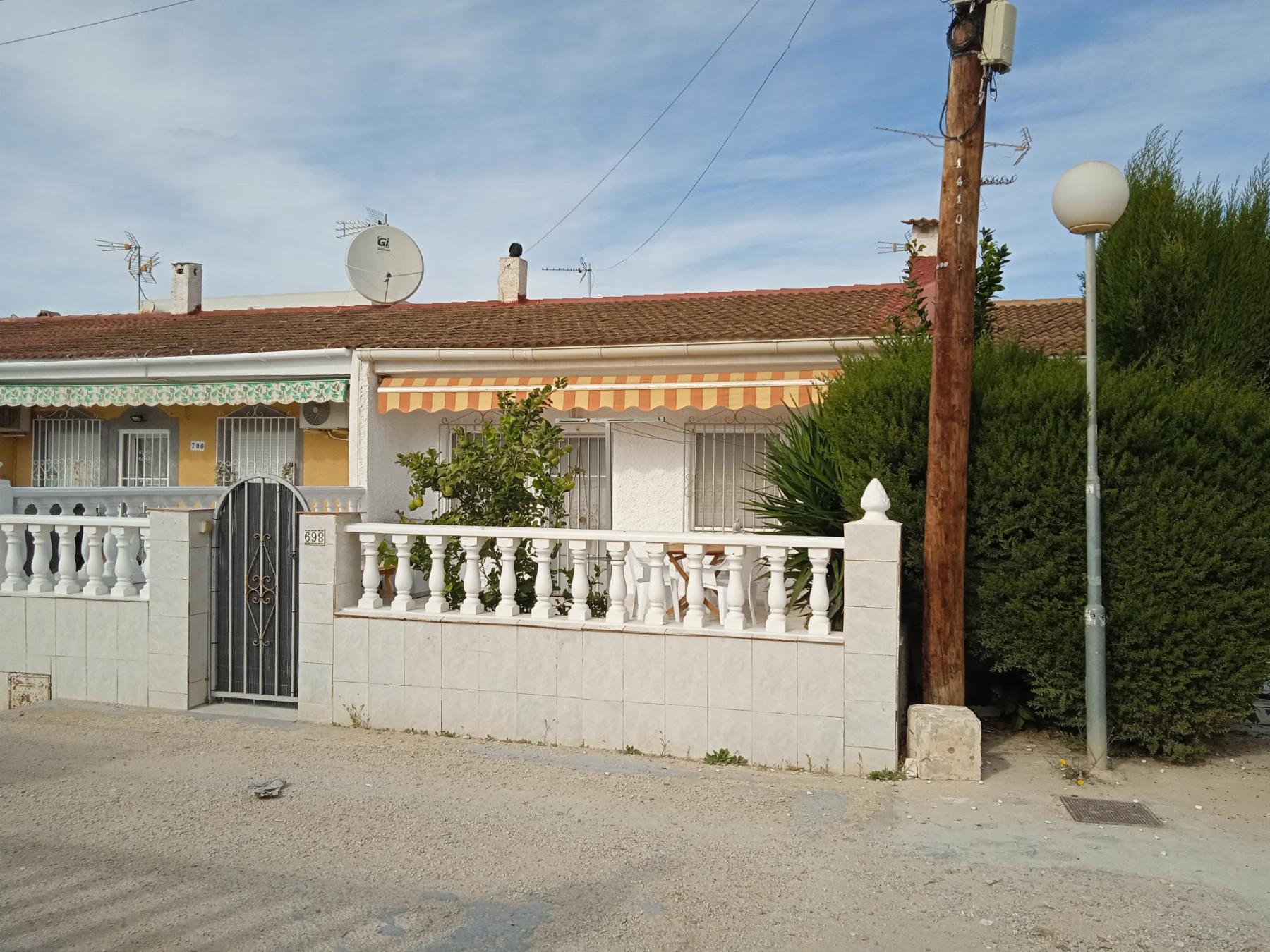 For sale of chalet in Torrevieja